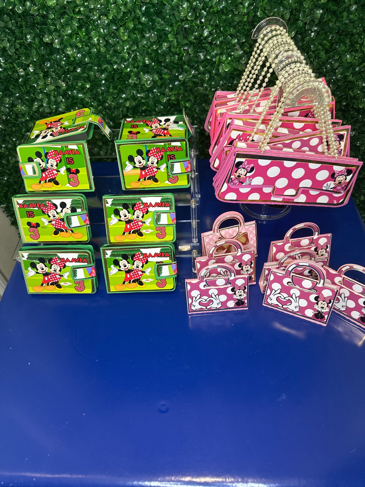 Custom Hershey Purse with Strap| Custom Lip Balm Purse| Custom Kit-Kat Wallet| Any Theme or Color| Birthdays| Bridal Shower| Soccer| Office| Sweet 16 Party| Dozen -Set of 12