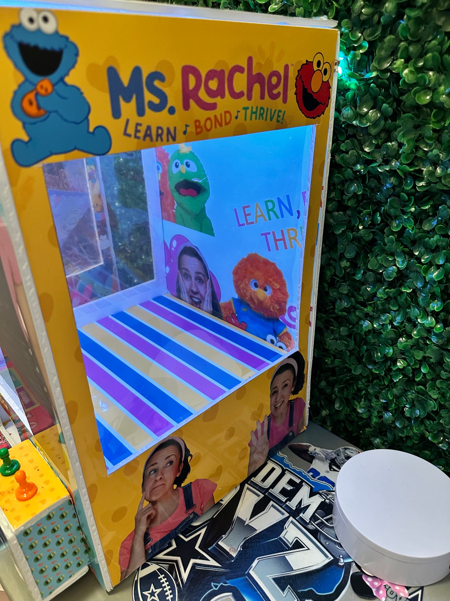 Custom Claw Machine, Easter Claw Machine, Graduation Claw Machine, Birthday Claw Machine, Mother's Day Claw Machine