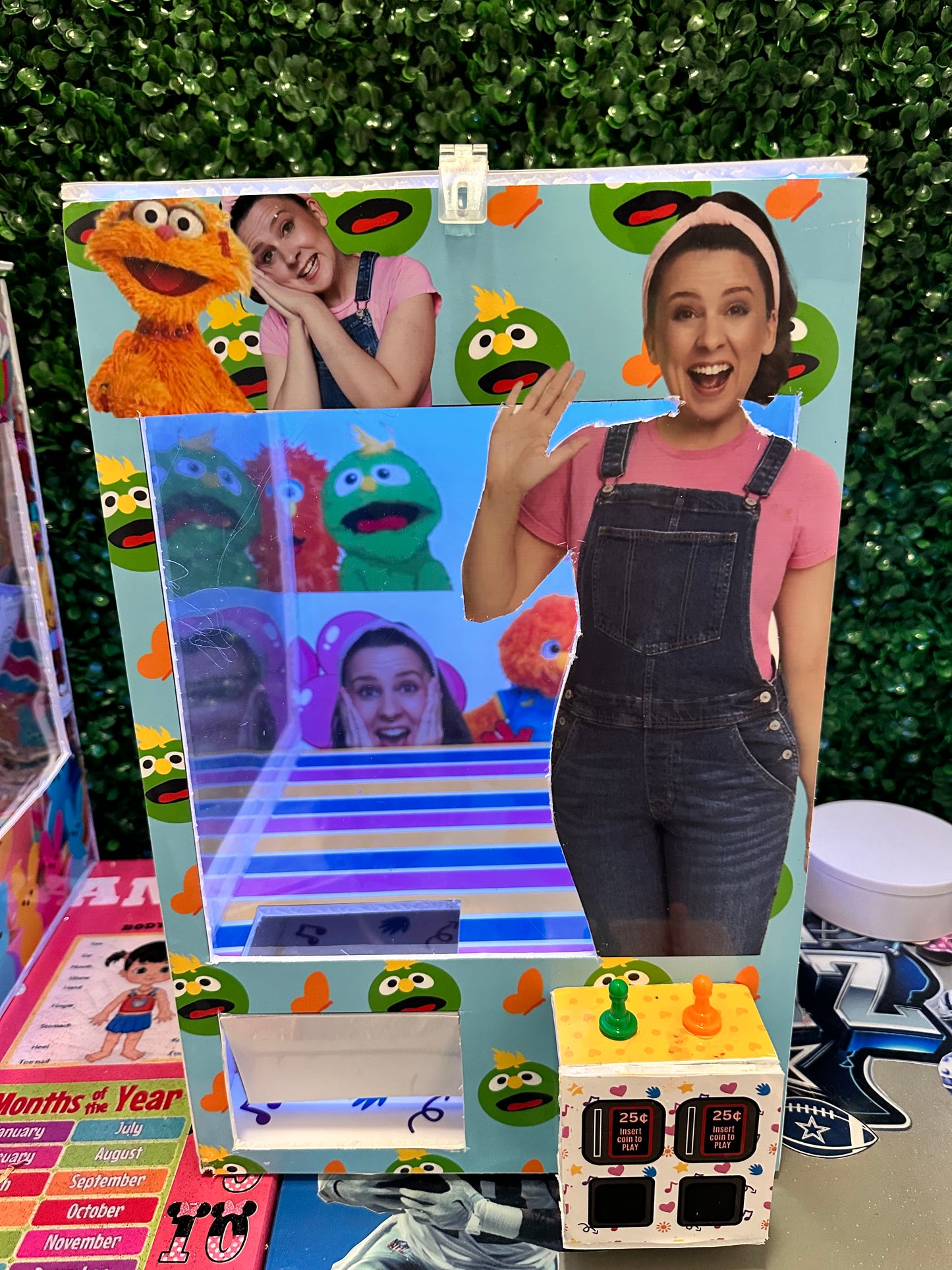 Custom Claw Machine, Easter Claw Machine, Graduation Claw Machine, Birthday Claw Machine, Mother's Day Claw Machine